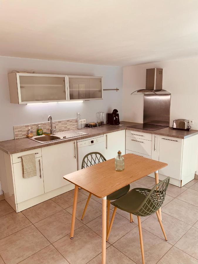 Appartement Independant Avec Jardin Et Acces Piscine Nîmes Eksteriør bilde