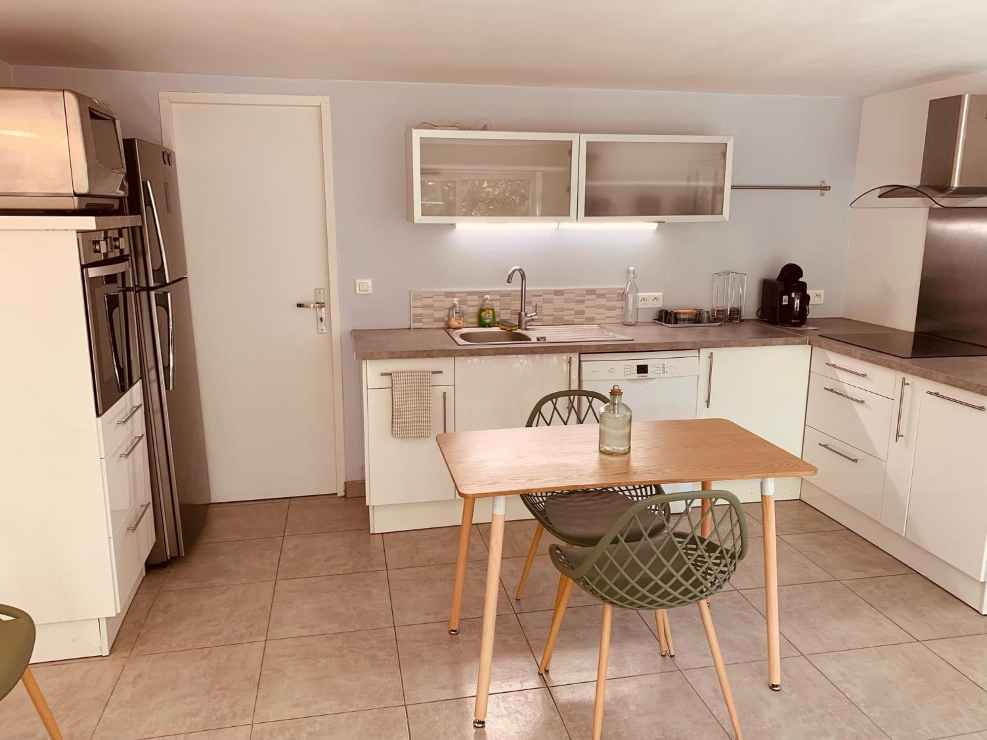 Appartement Independant Avec Jardin Et Acces Piscine Nîmes Eksteriør bilde