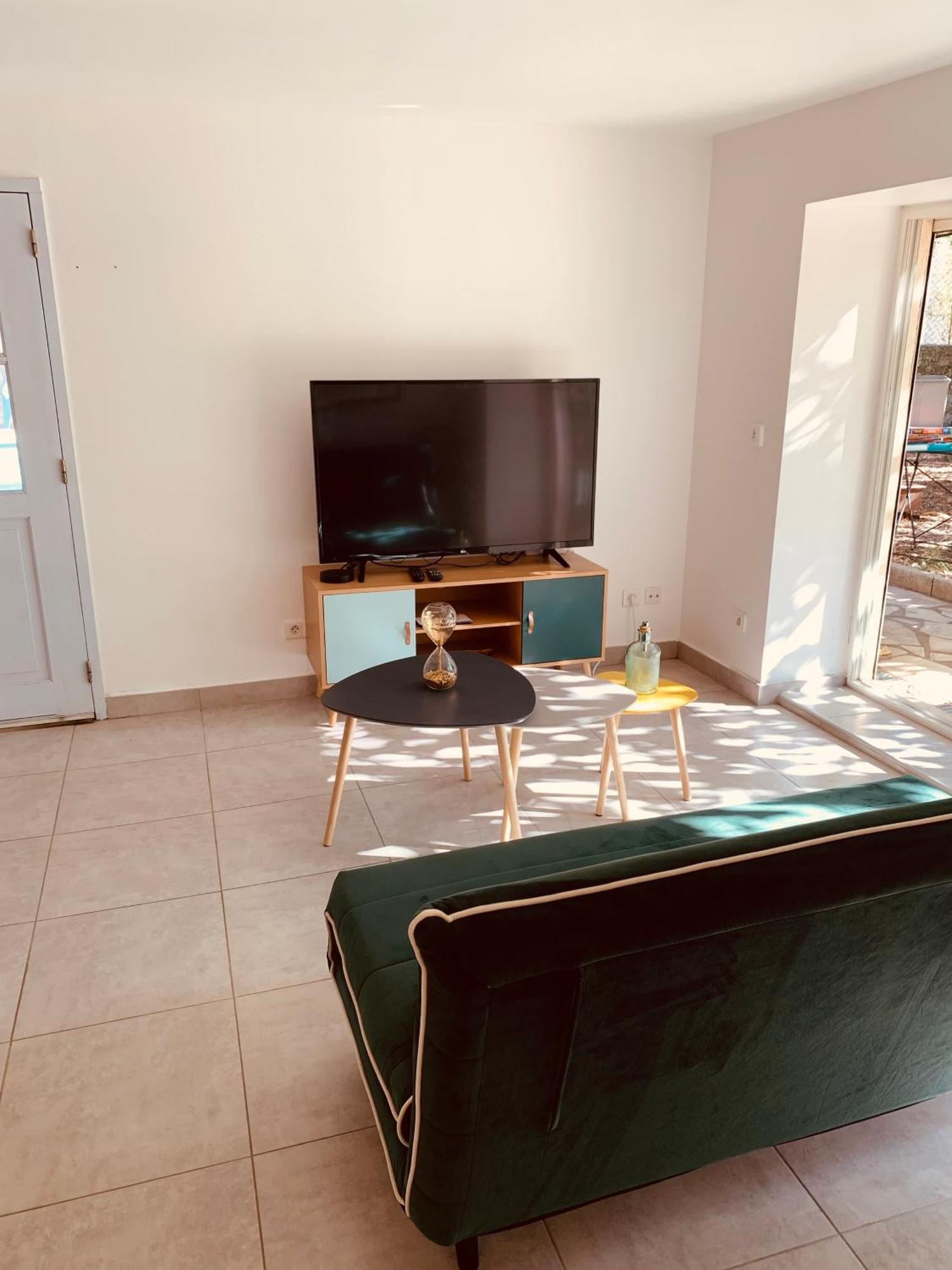 Appartement Independant Avec Jardin Et Acces Piscine Nîmes Eksteriør bilde