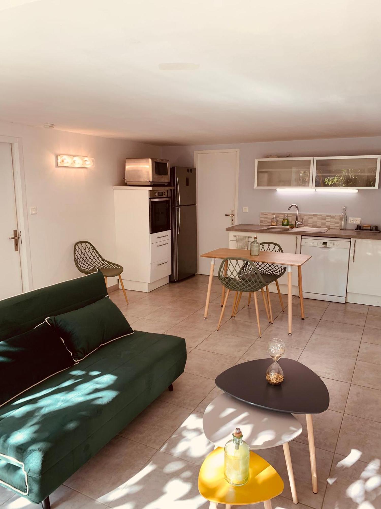 Appartement Independant Avec Jardin Et Acces Piscine Nîmes Eksteriør bilde