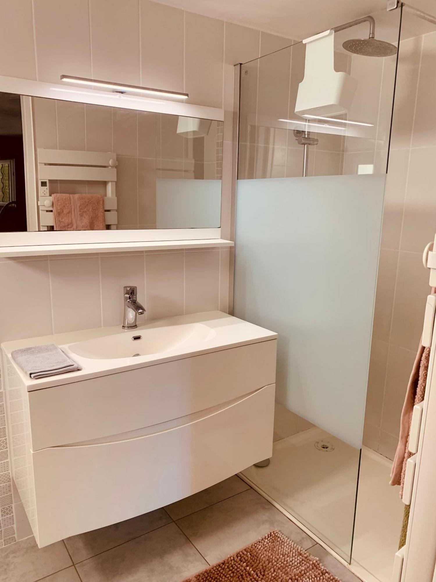 Appartement Independant Avec Jardin Et Acces Piscine Nîmes Eksteriør bilde